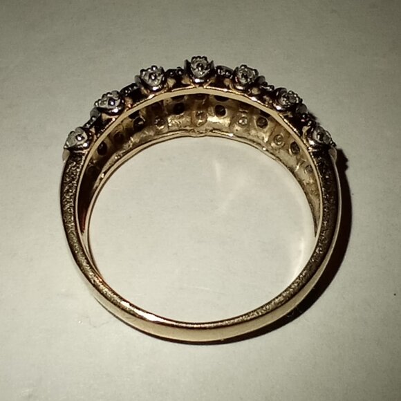 10Kt Yellow Gold Chocolate and White Diamond Ring - Picture 5 of 5